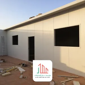 بناء ملحق ساندوتش بانل بالرياض